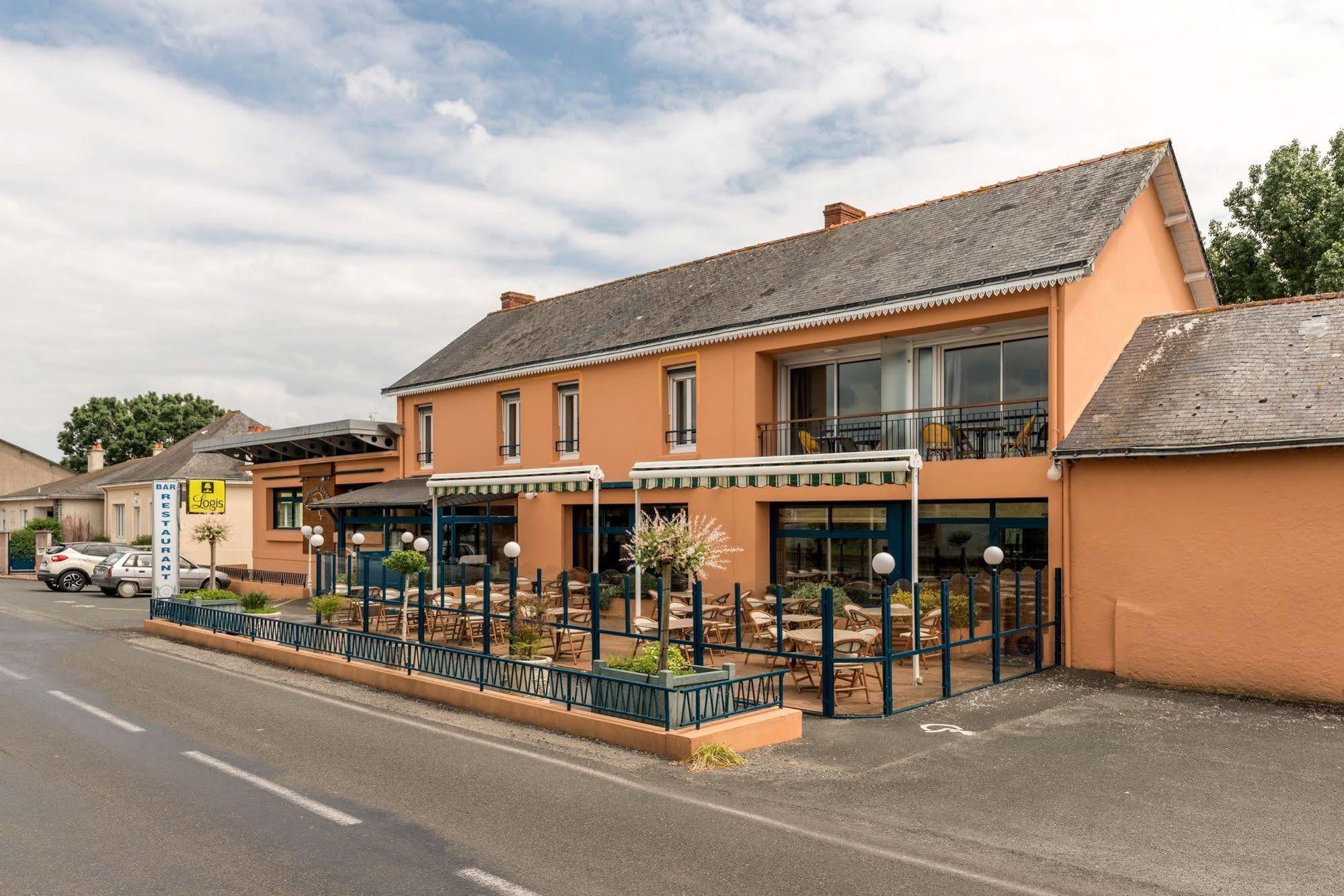 Hotel Logis Au Poisson D'argent 2*
